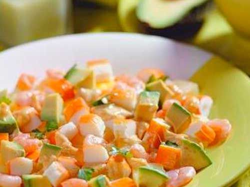 Как приготовить салат из авокадо с креветками и крабовыми палочками