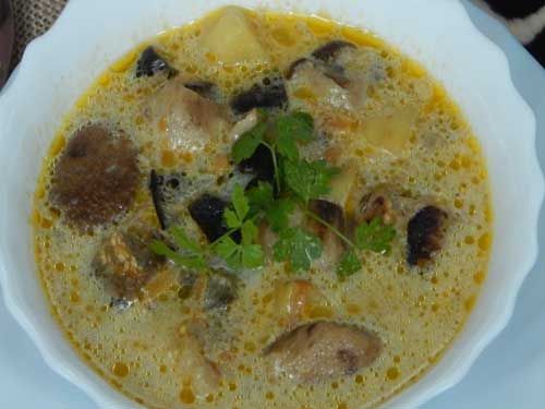 Суп с баклажанами и грибами
